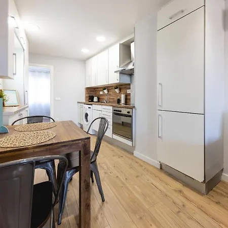 Bravissimo Eiximenis, With Beautiful Terrace And Views * Χιρόνα